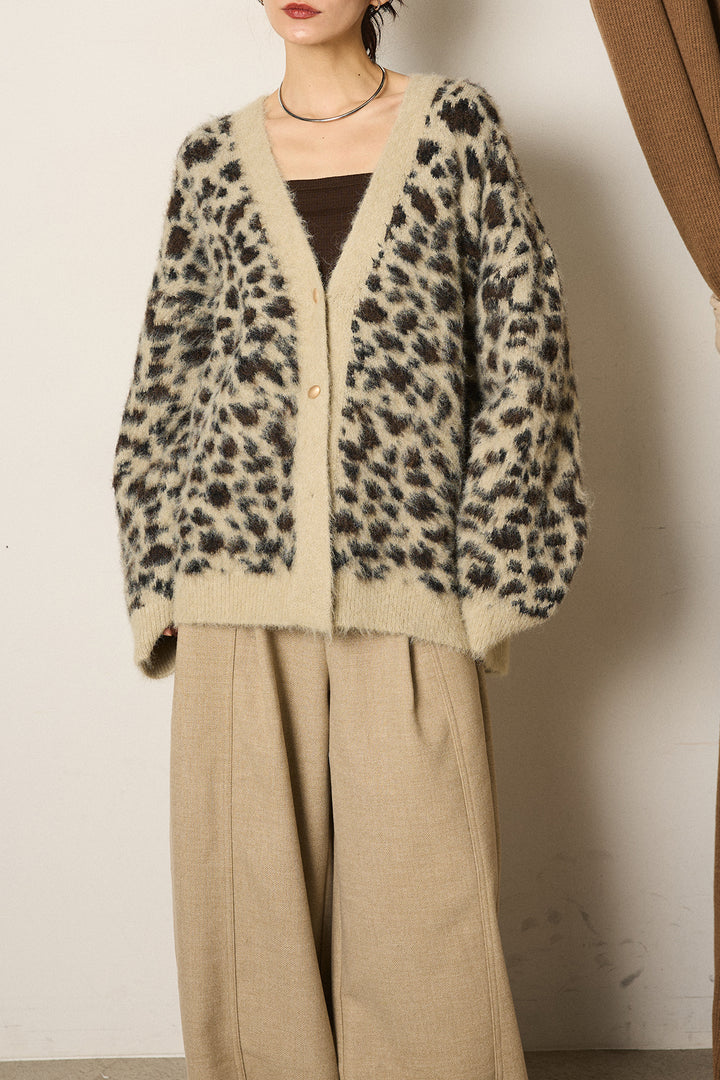 【即納】起毛Vネックレオパード柄ニットカーディガン