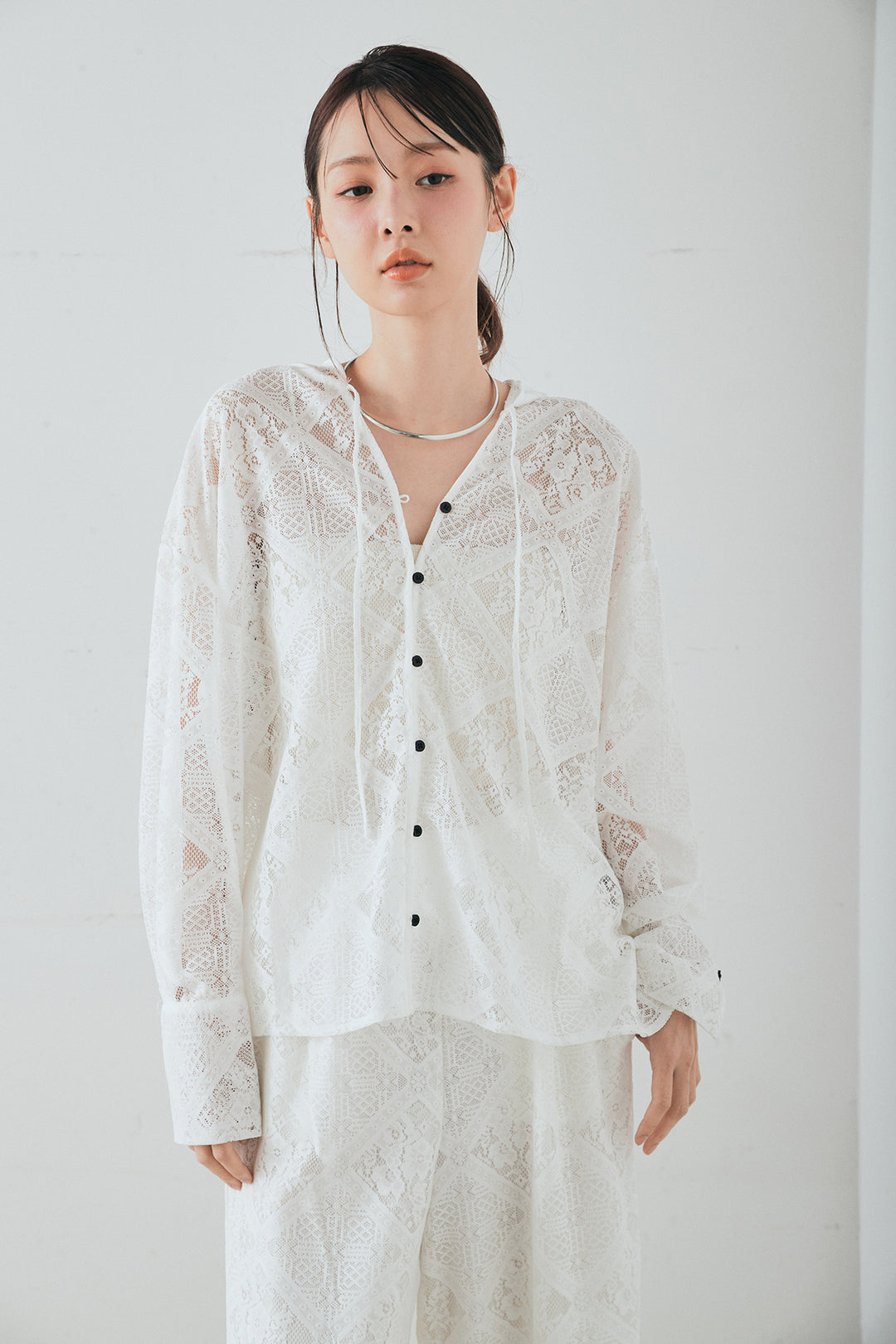 ブロックレースフード付きブラウス