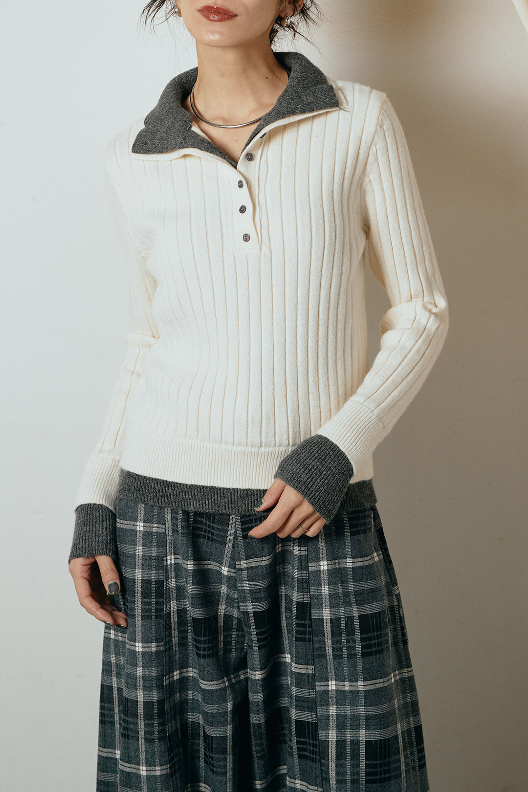 レイヤード風リブニットトップス