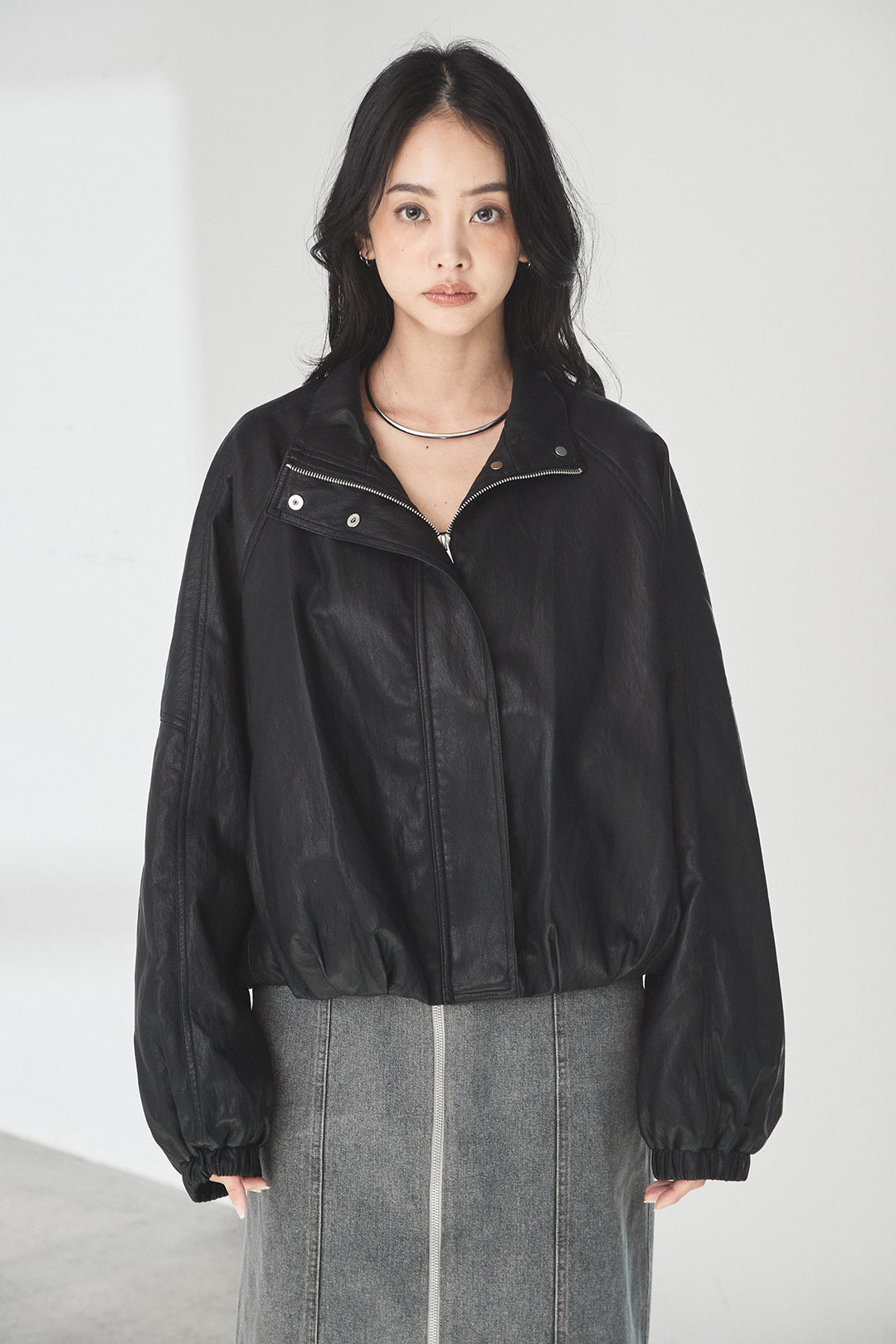スタンドネックレザーライクブルゾン