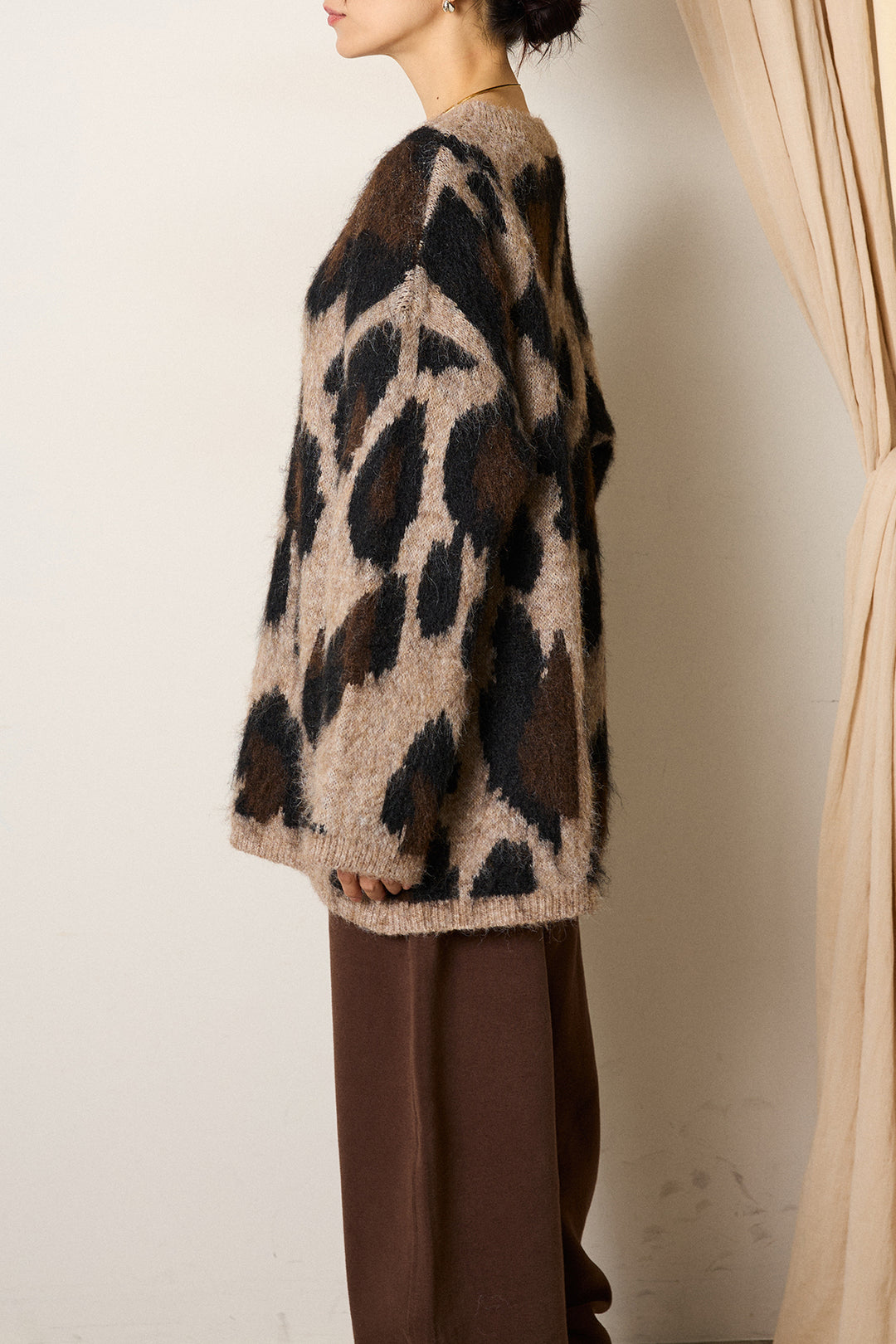 ルーズアニマルモヘアニットトップス