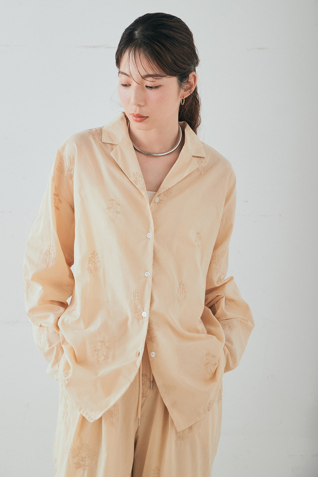 刺繍ローンオープンカラーシャツ