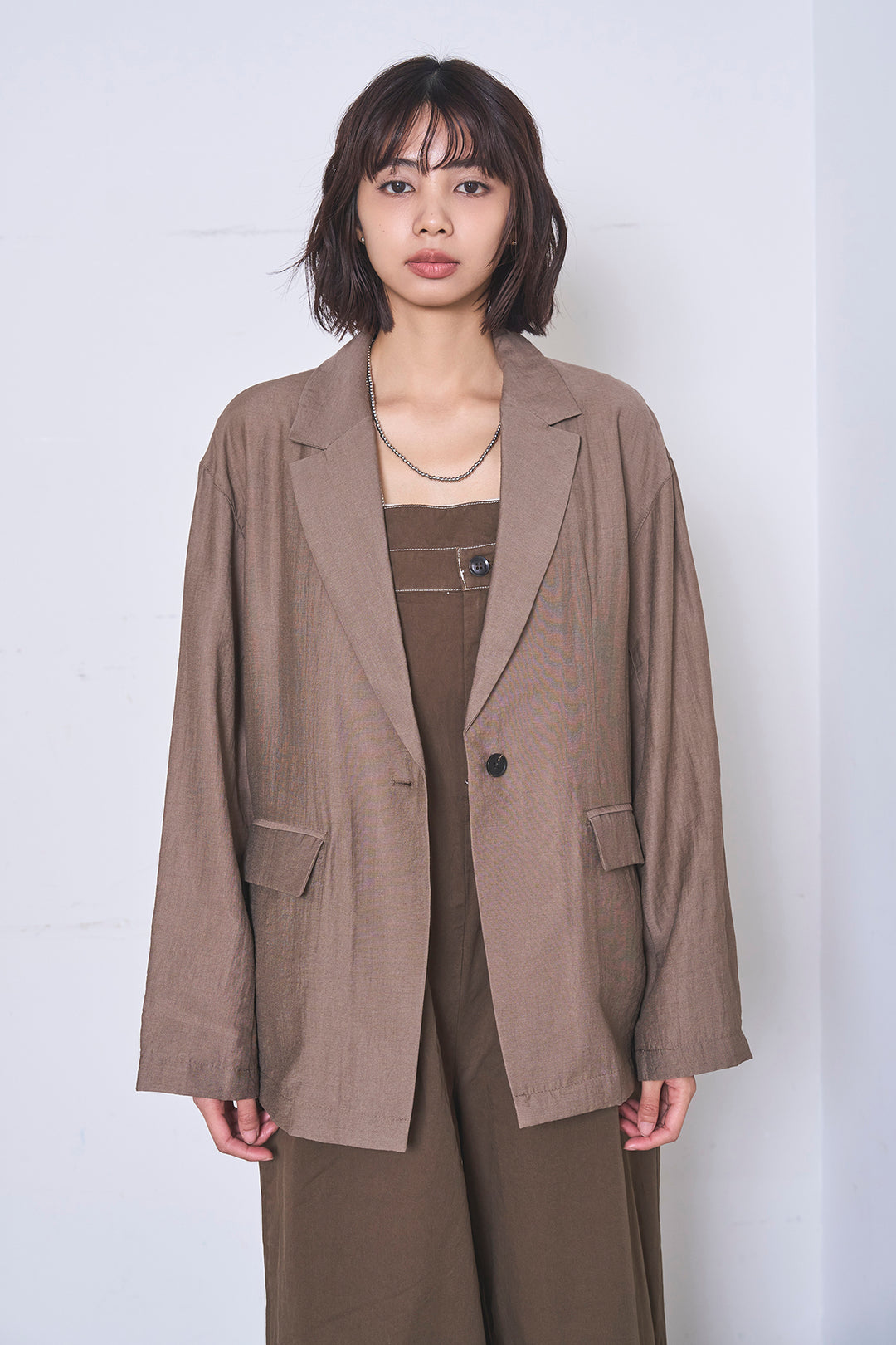 [SET]リネンブレンドテーラードシアージャケット+綿ツイルアシメサロペット(2set)