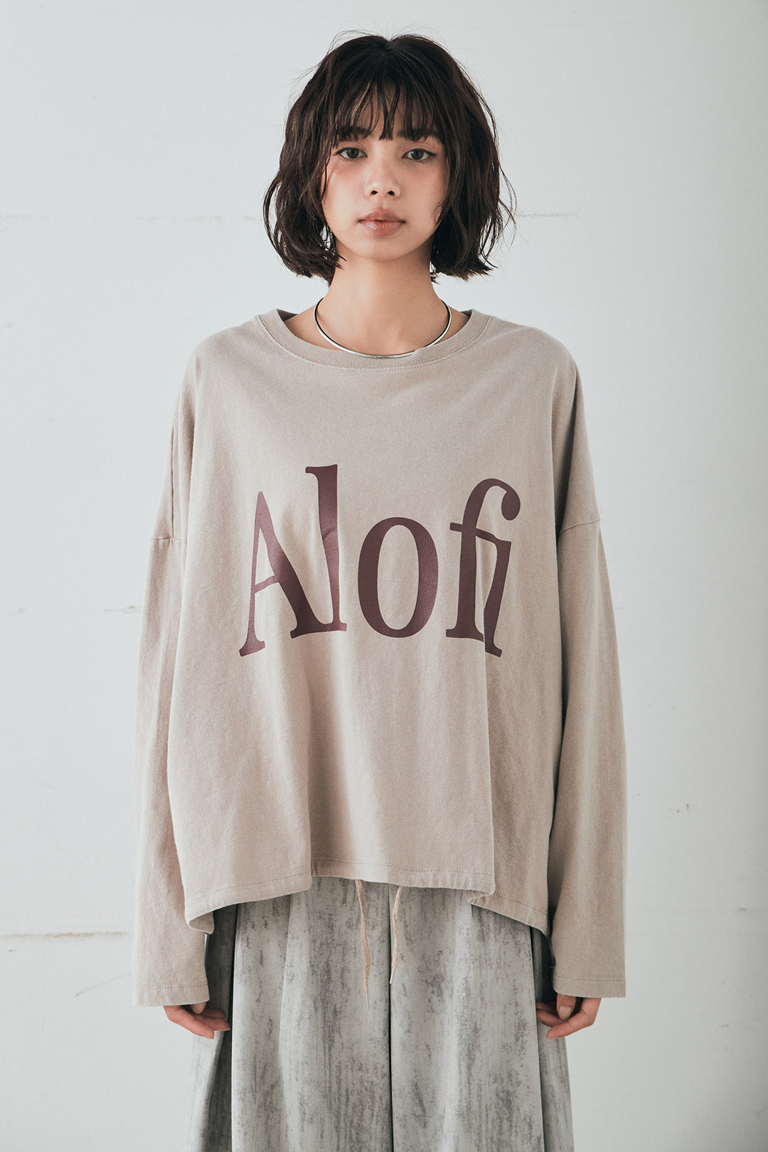 [SET]裾センタードロストロゴプリントワイドTシャツ+センタープレスセミワイドパンツ(2set)