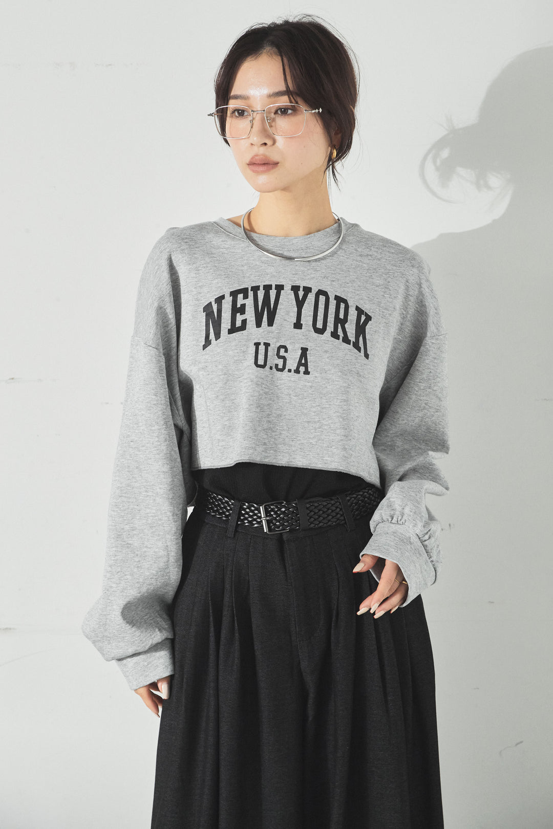 ニューヨークロゴショート丈プルオーバー/ブラック