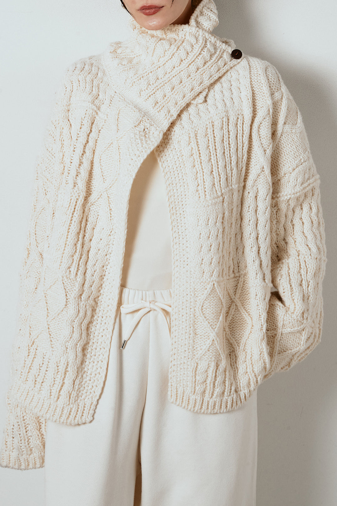 [SET]ビッグカラーケーブル編みニットトップス+2WAY袖コード刺繍クルーネックプルオーバー+フェイクレザー太ベルト付きタックワイドパンツ(3set)