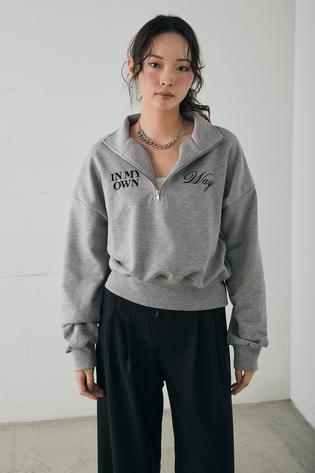 [SET]裏毛ロゴ刺繍ハーフZIPスウェット+斜めボタンタック入りスラックス(2set)