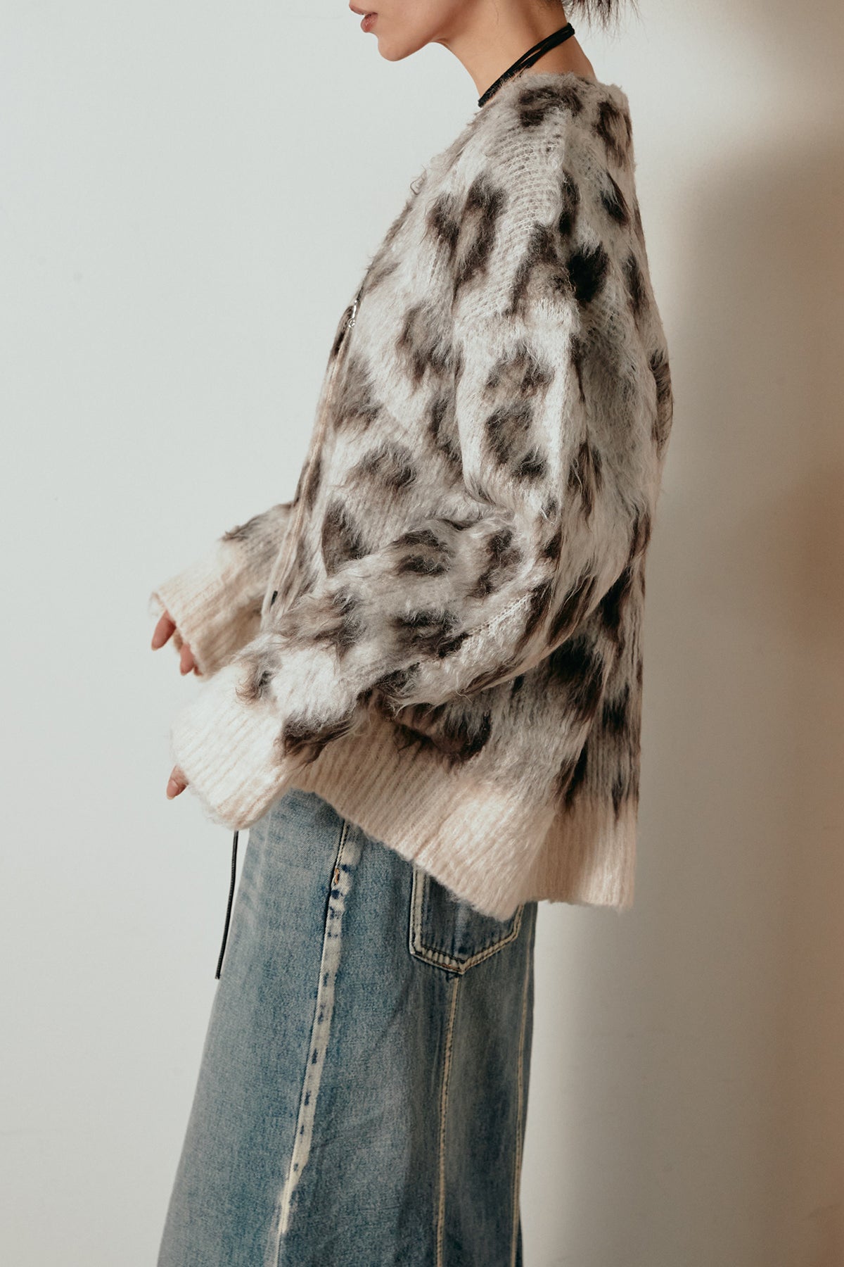 モヘアタッチレオパードVネックカーディガン – ESICA