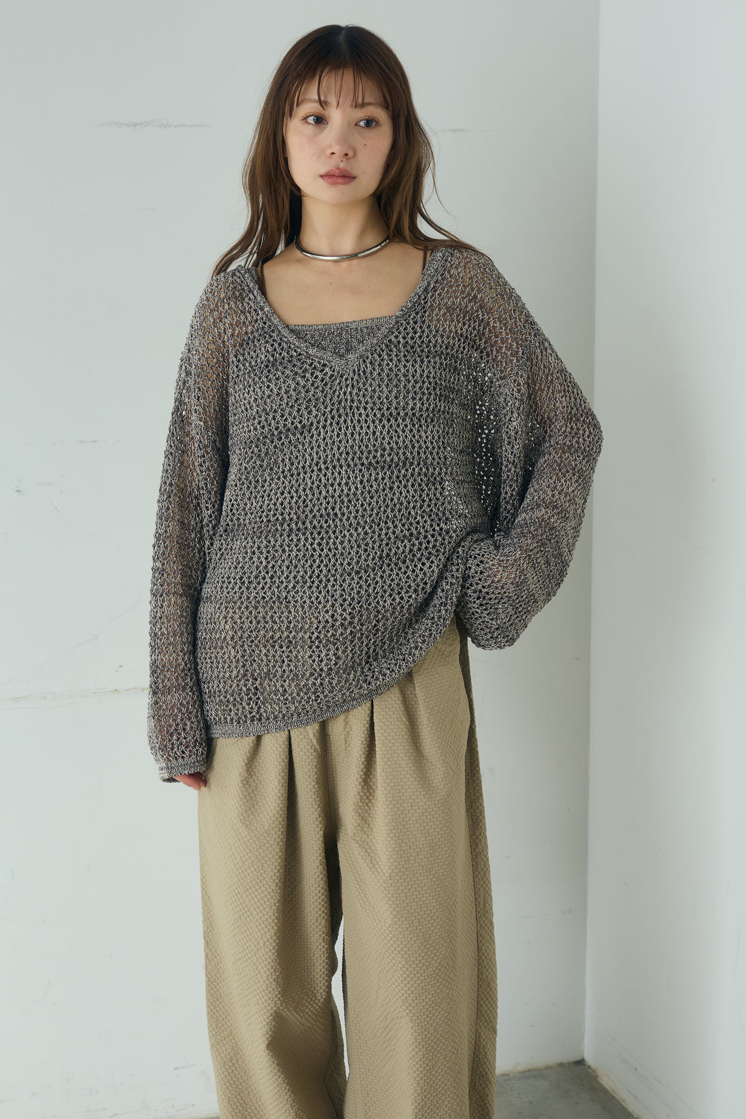 [SET]メッシュ編みビスチェセットVネックプルオーバー+カラーデニムタックカーブパンツ(2set)