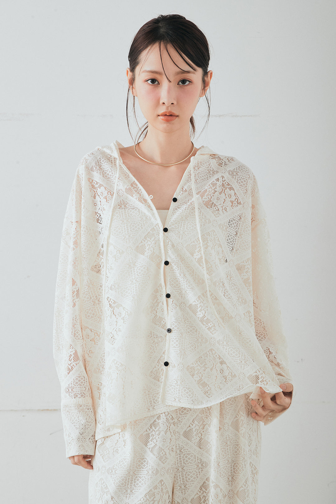 ブロックレースフード付きブラウス