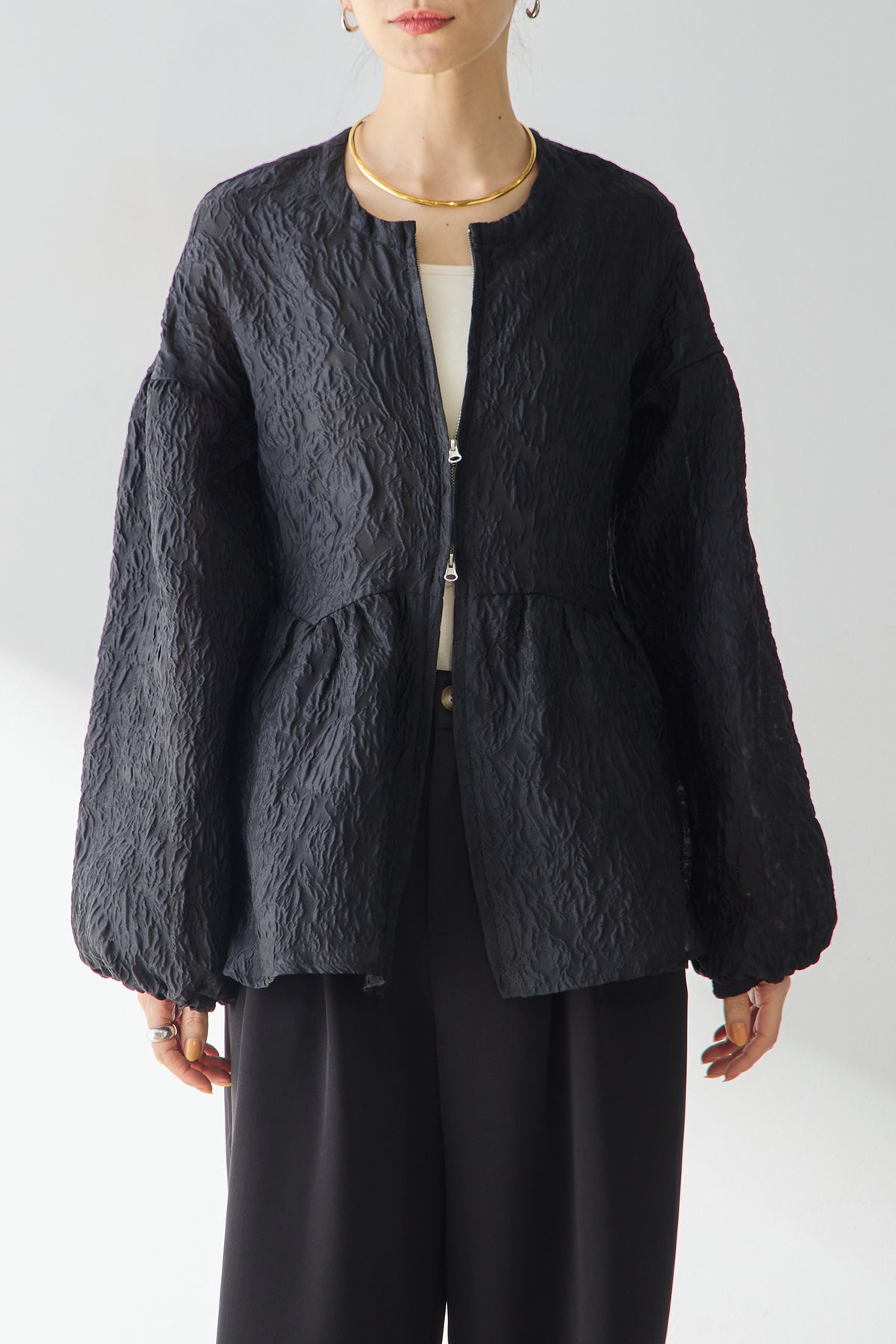 OHGA LADYブラウス 1166 膨れジャガードWZIPブラウス – ESICA