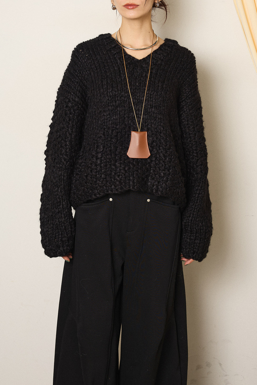 [SET]Vネックハンド編みニットトップス+ベルト付きカジュアルカーブワイドパンツ+レース切り替えキャミソール(3set)