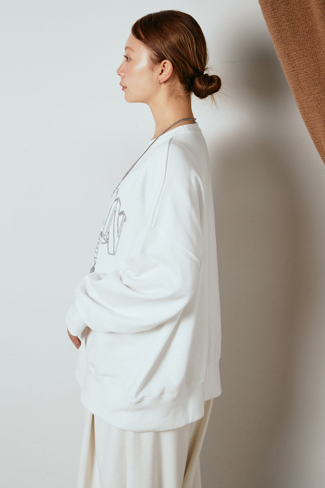 [SET]フロントロゴスウェットプルオーバー+フェイクレザー太ベルト付きタックワイドパンツ(2set)