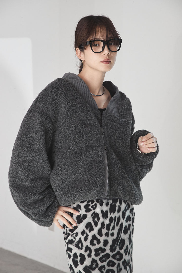 ノーカラーリブボアアウター