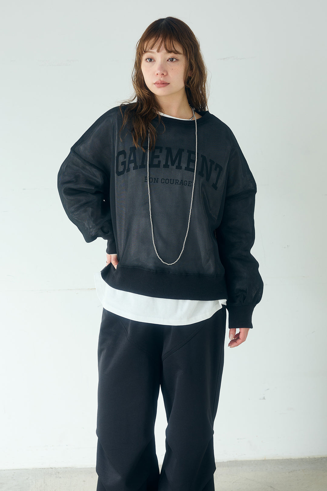 [SET]クリアダンボールプルオーバー+斜めボタンタック入りスラックス+フロントロゴビッグプルオーバー(3set)