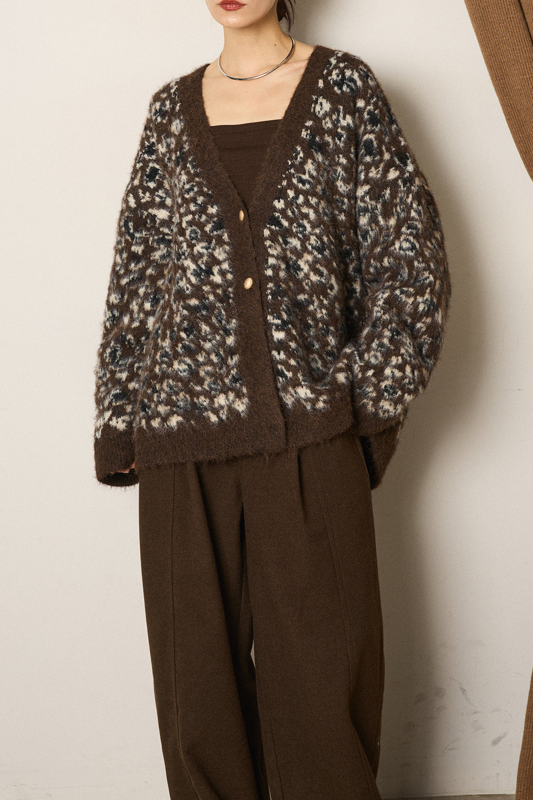 【即納】起毛Vネックレオパード柄ニットカーディガン