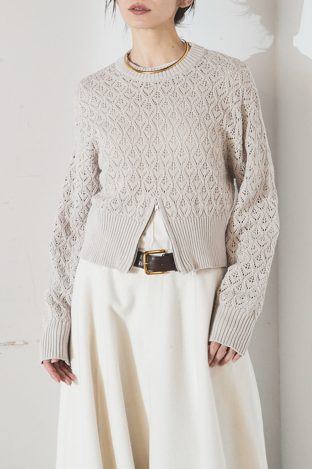 透かし編みニットジップスリットプルオーバー