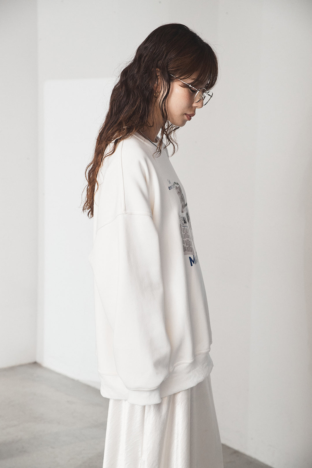 [SET]裏起毛モーニングキャットプリントスウェット+裾レースデザインサテンスカート(2set)