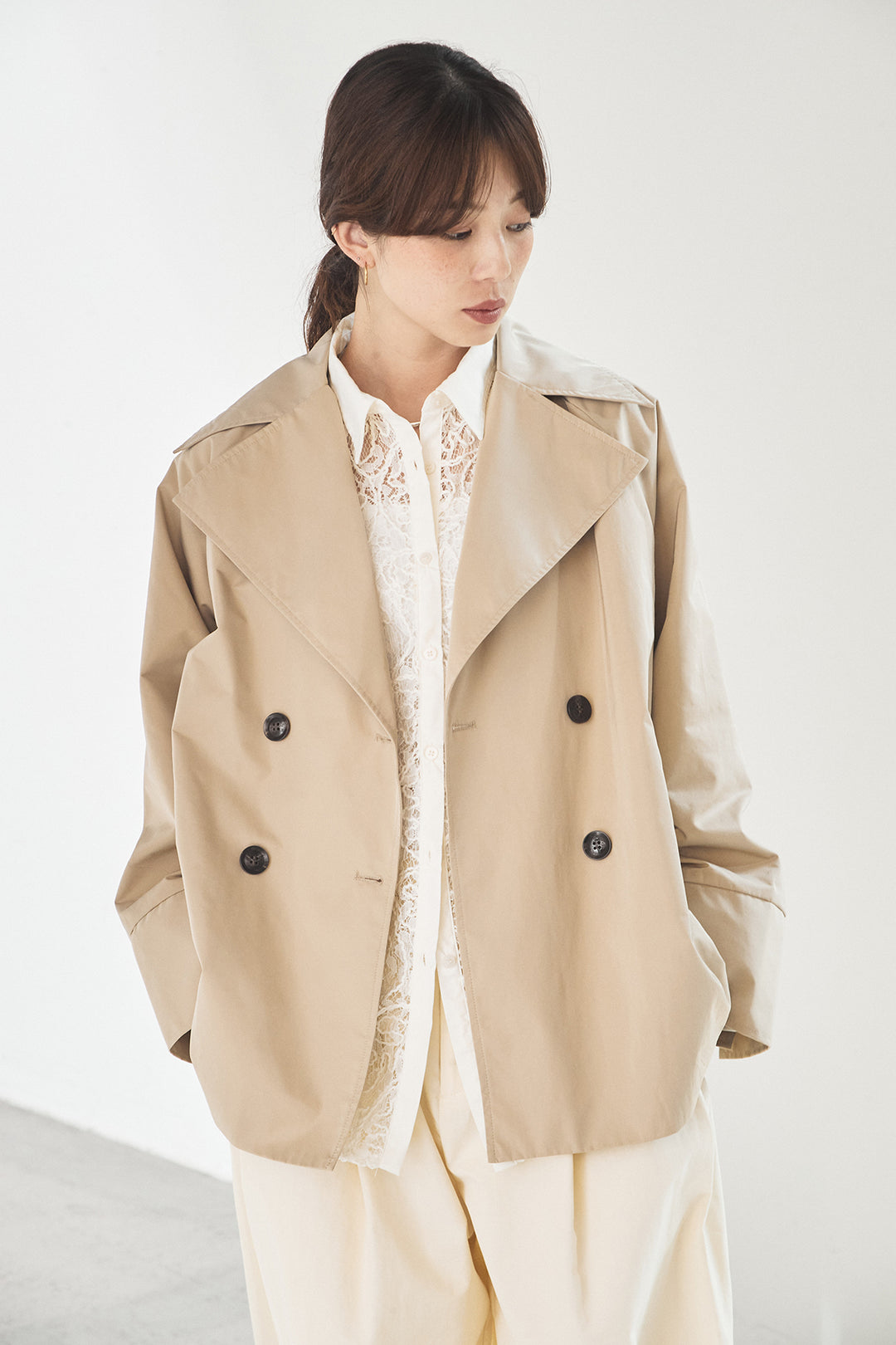 ナイロントレンチコート