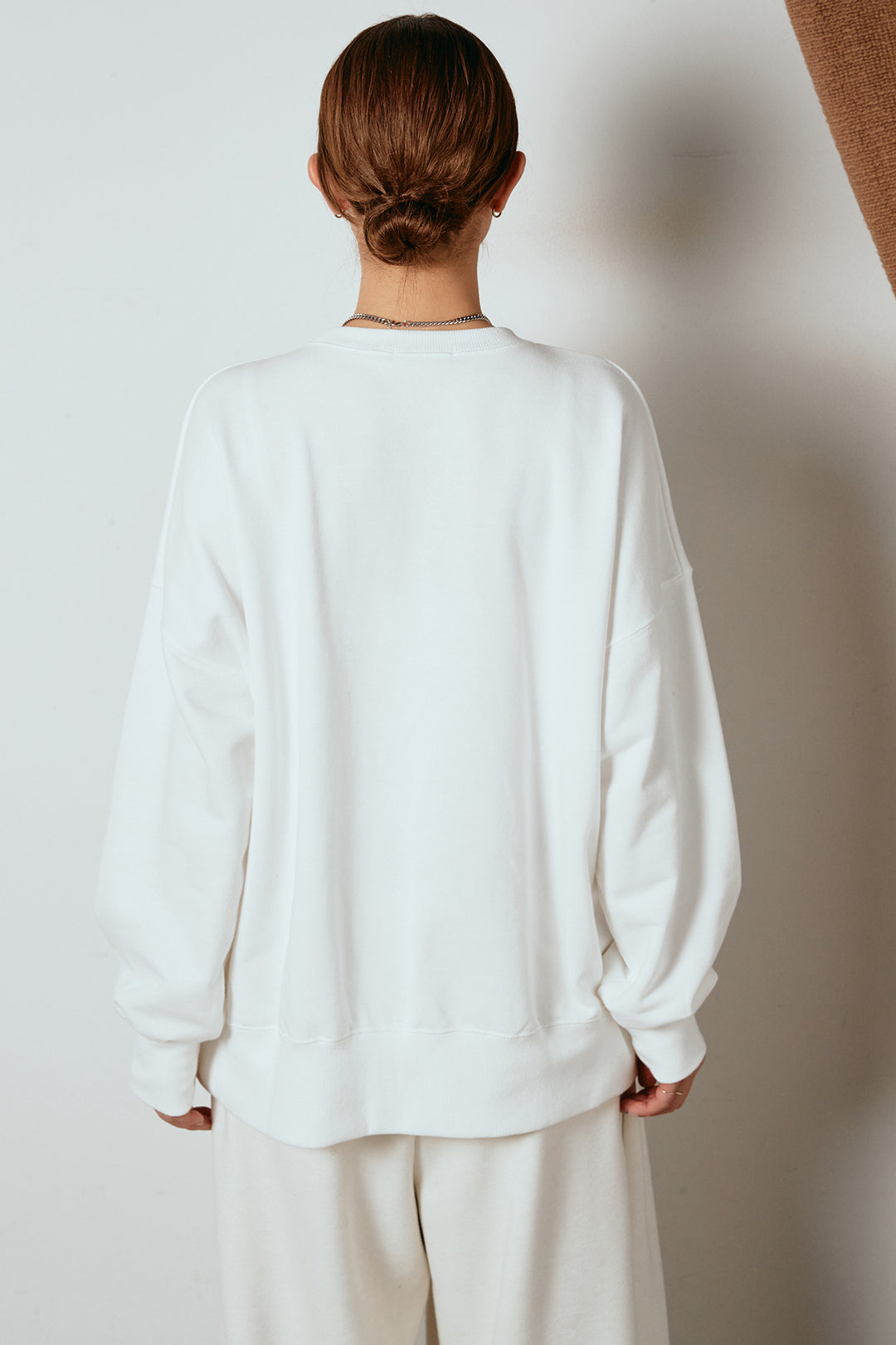 [SET]フロントロゴスウェットプルオーバー+フェイクレザー太ベルト付きタックワイドパンツ(2set)