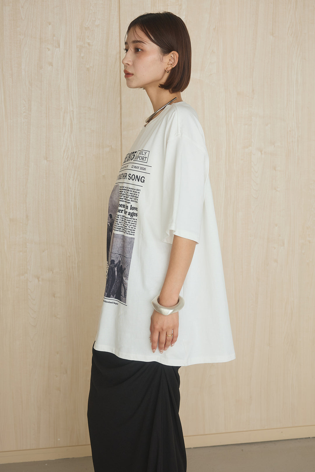 1975グラフィックTシャツ