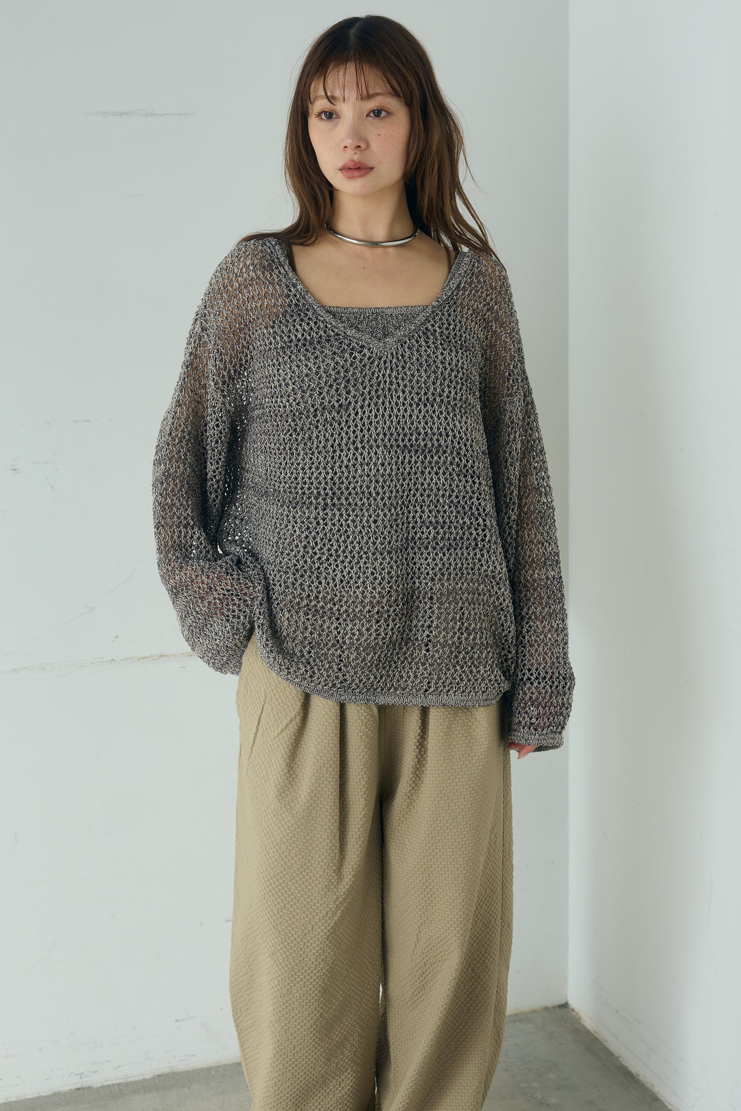 [SET]メッシュ編みビスチェセットVネックプルオーバー+カラーデニムタックカーブパンツ(2set)