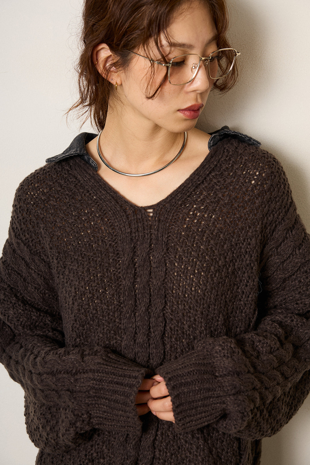 デニムカラーケーブルオーバーニット