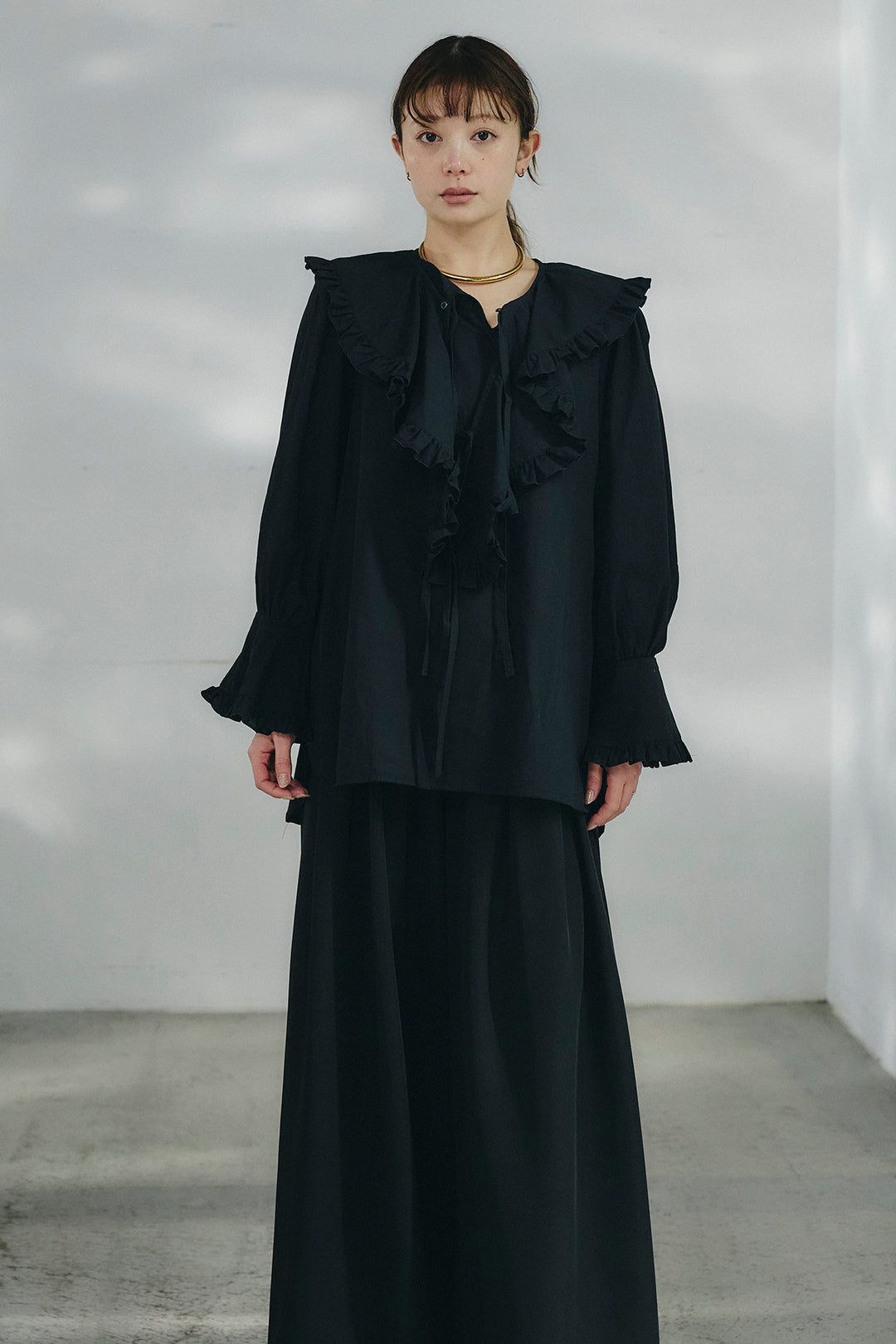 コットンフリルブラウス