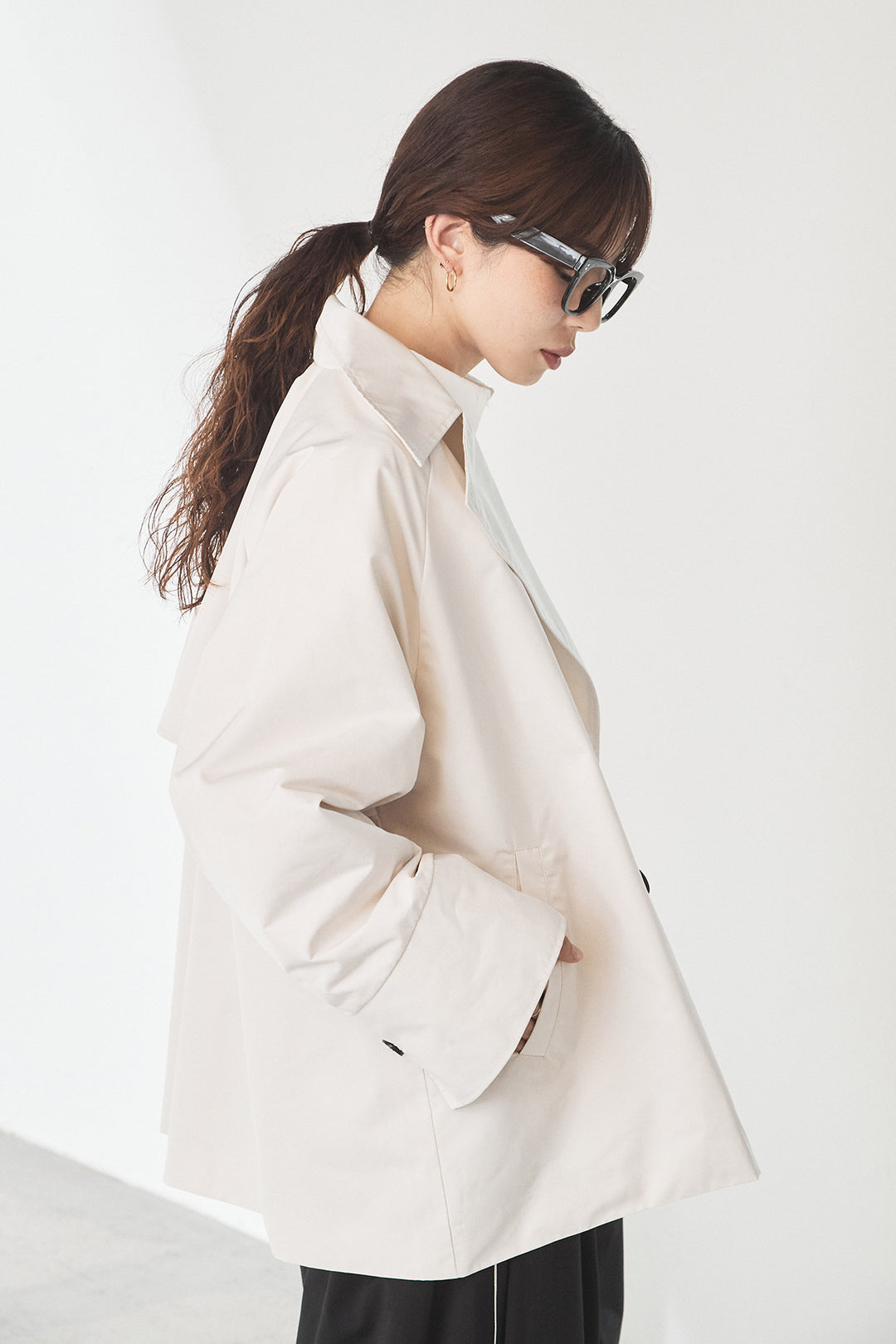 [SET]ナイロントレンチコート+合繊ツイルパイピングタックカーブパンツ+刺繍レースオーバーサイズシャツ(3set)