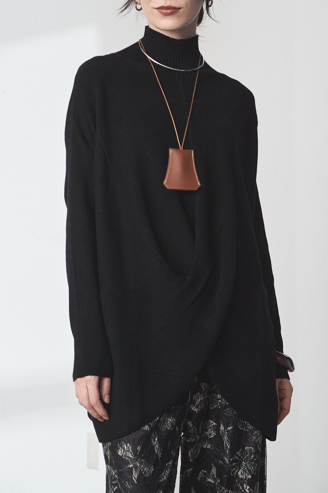 裾クロスデザインニットトップス