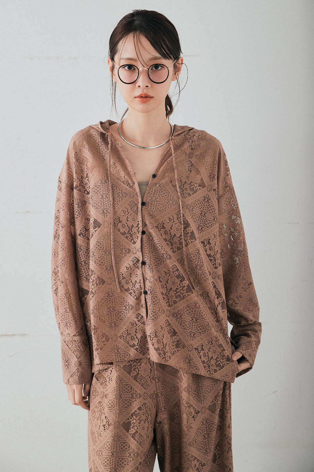 ブロックレースフード付きブラウス