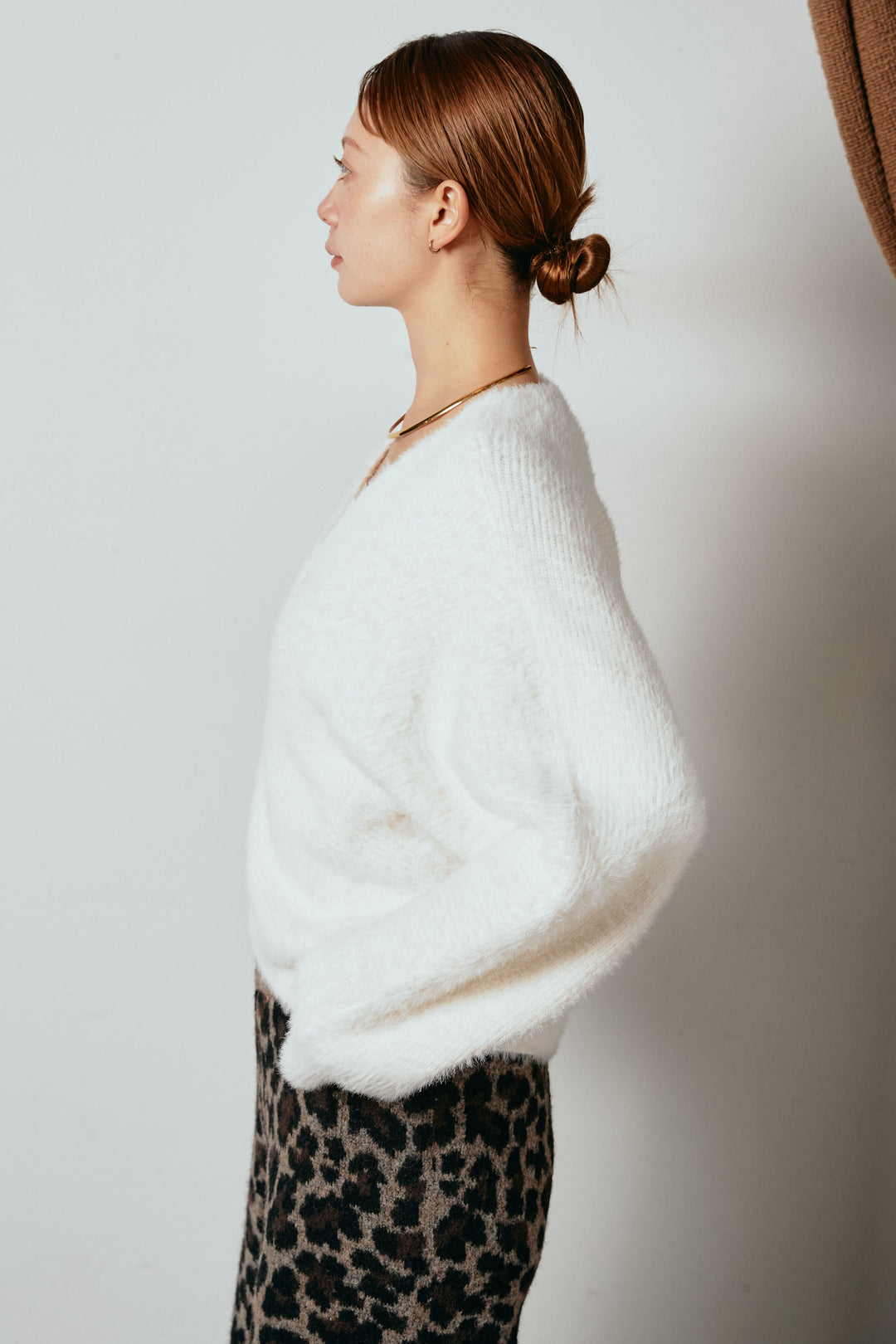 [SET]シャギーカシュクールニットトップス+リラックスレオパード柄ニットパンツ(2set)