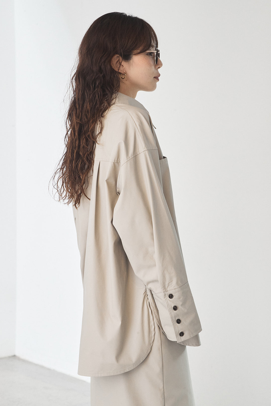 [SET]ウォッシャブルエコレザービックカフスシャツ+レオパードサテンナロースカート(2set)