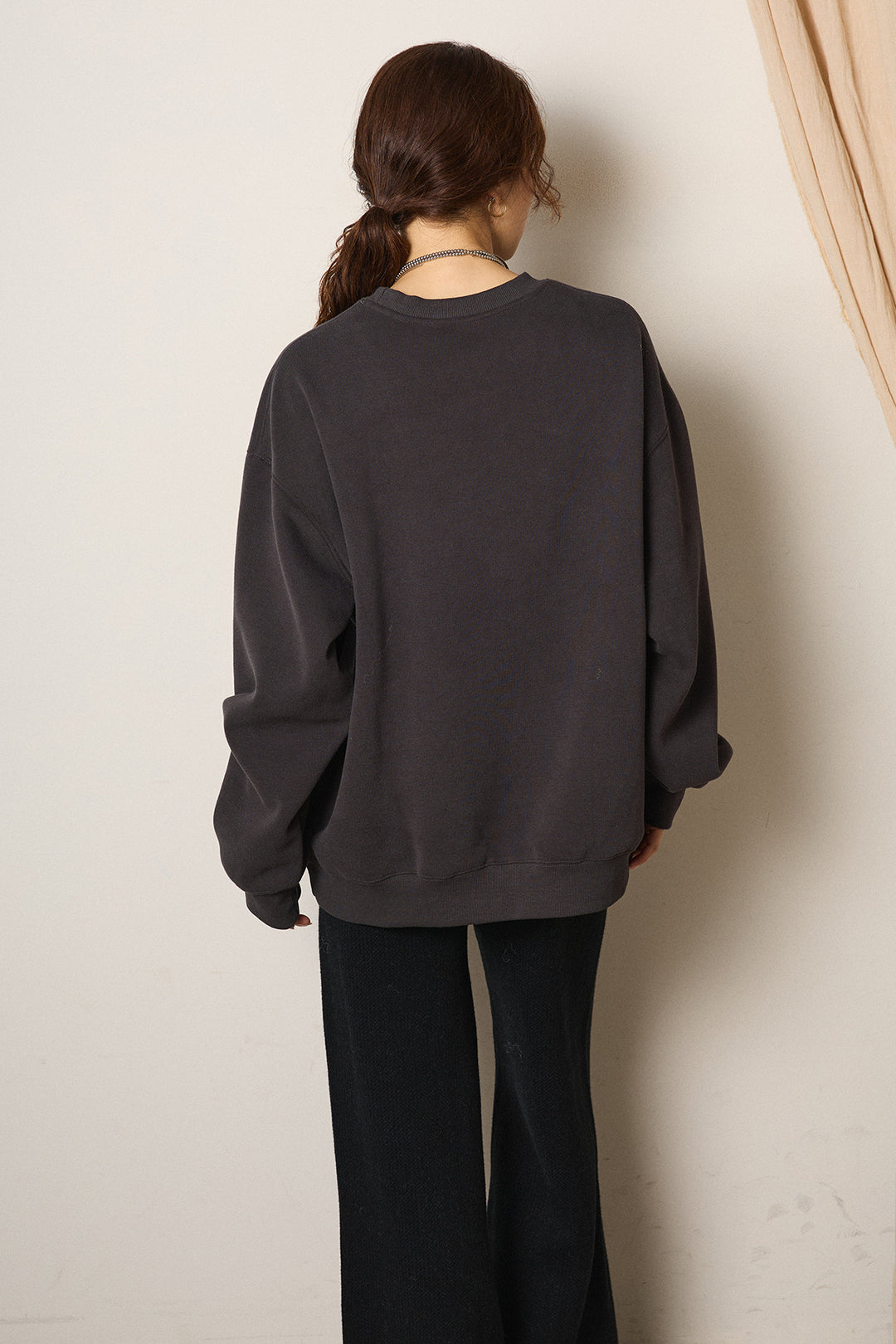 [SET]ロゴデザインルーズスウェット+レースサテンキャミソール(2set)