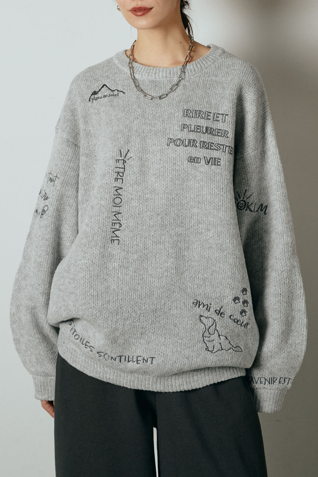 【即納】刺繍ロゴランダムデザインニットトップス