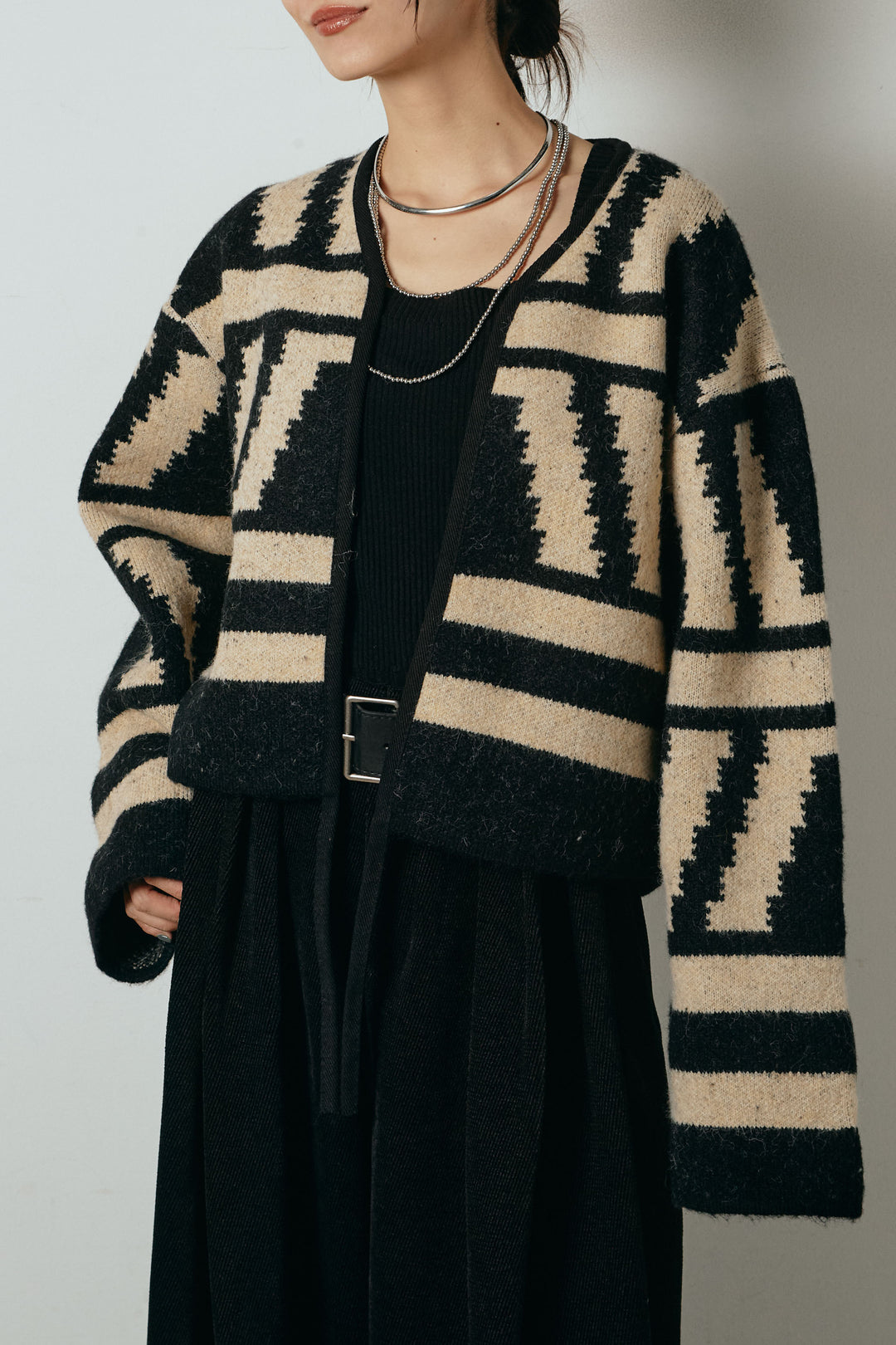 [SET]ノーカラー幾何学模様アウター+ウール混フランネルワイドサロペット(2set)