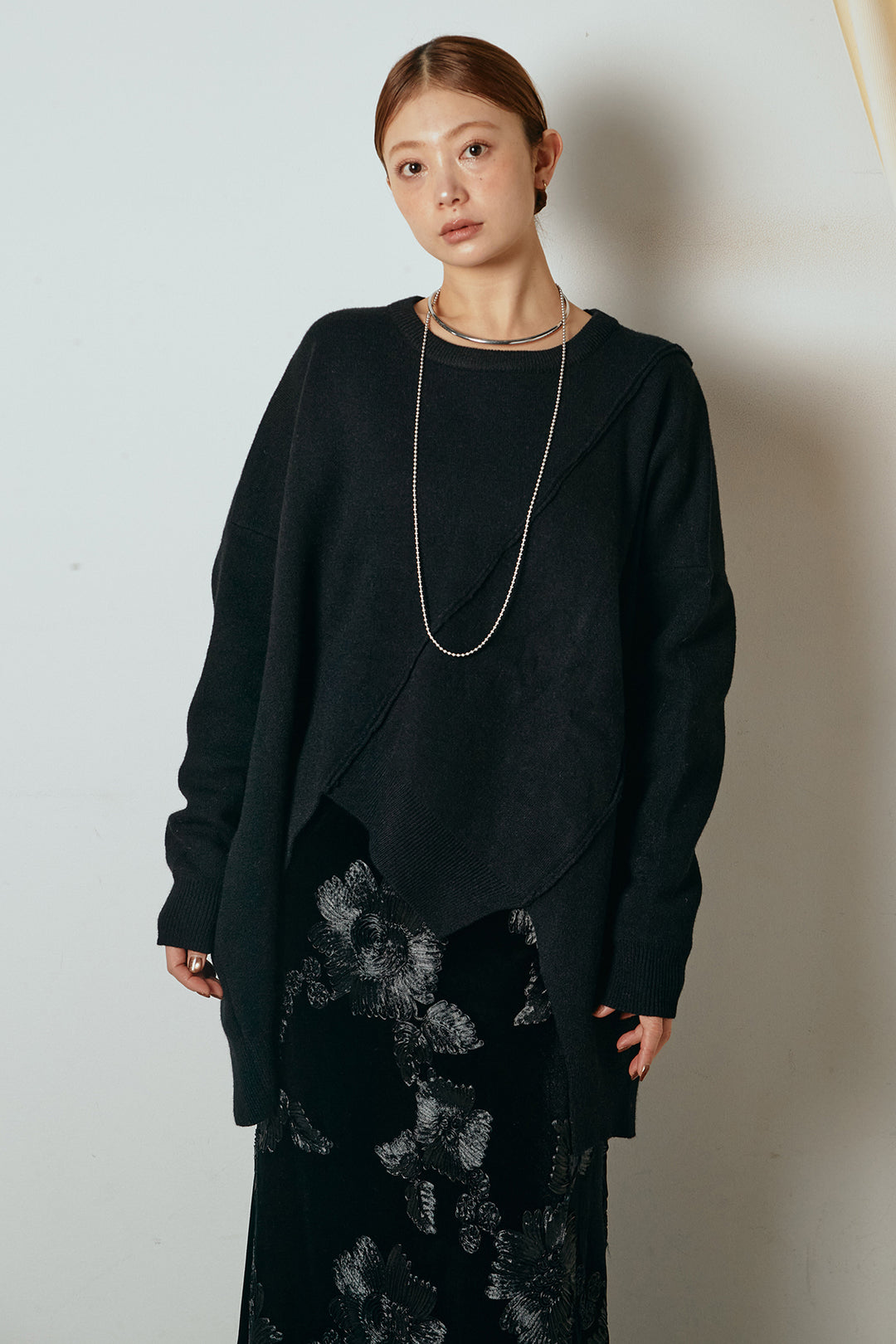 [SET]アシンメトリーデザインニットトップス+フラワー刺繍ワイドスカート(2set)