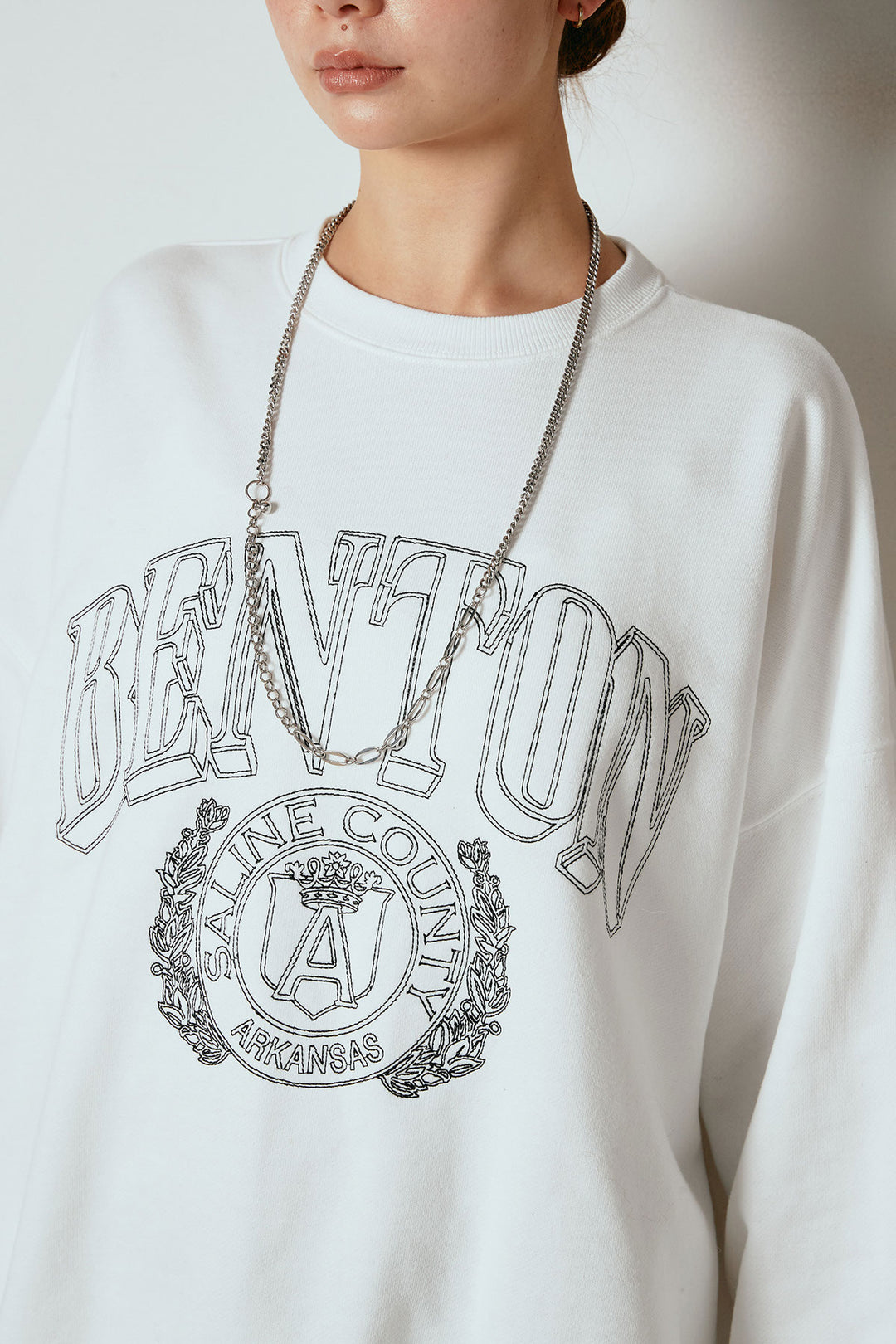 [SET]フロントロゴスウェットプルオーバー+カップ付きレースドッキングキャミソール(2set)