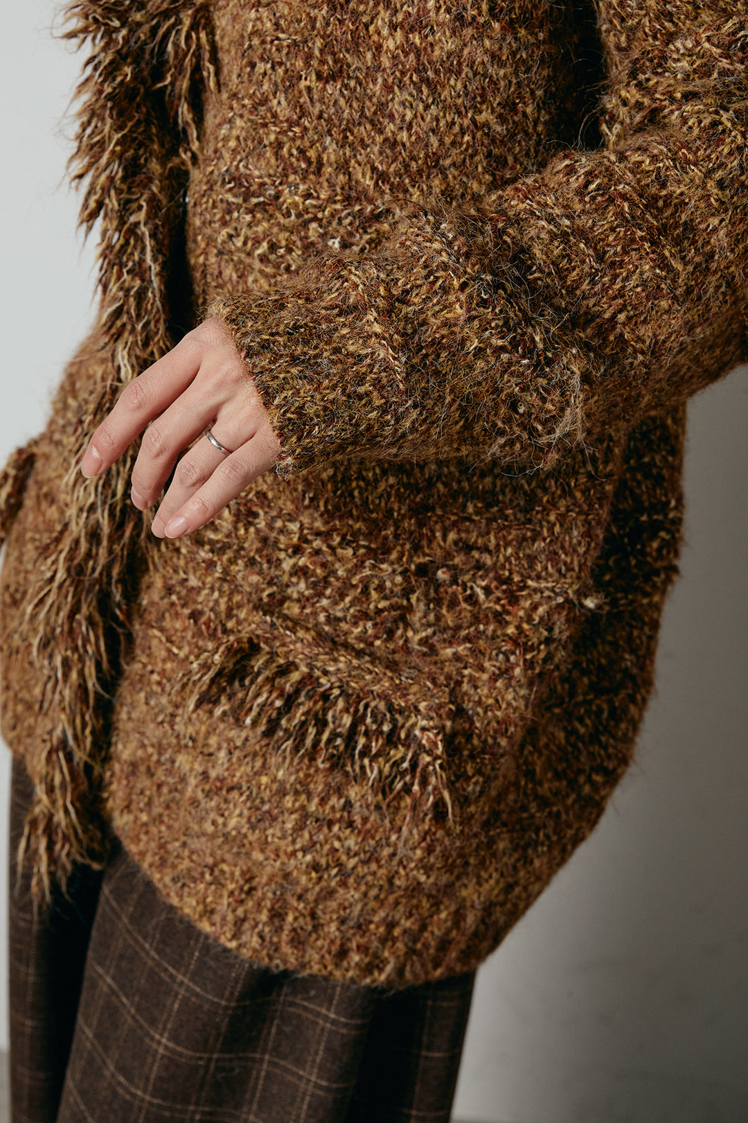 フリンジニットカーディガン