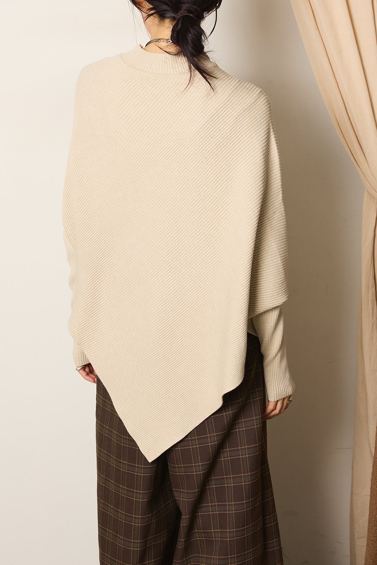 裾アシメデザインニットトップス – ESICA