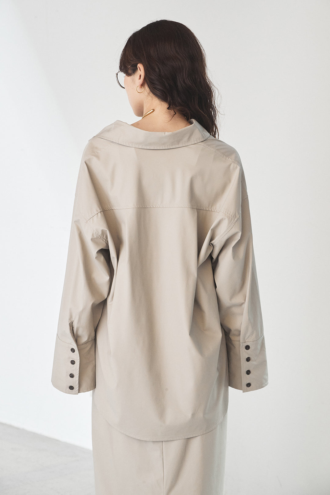 ウォッシャブルエコレザービックカフスシャツ