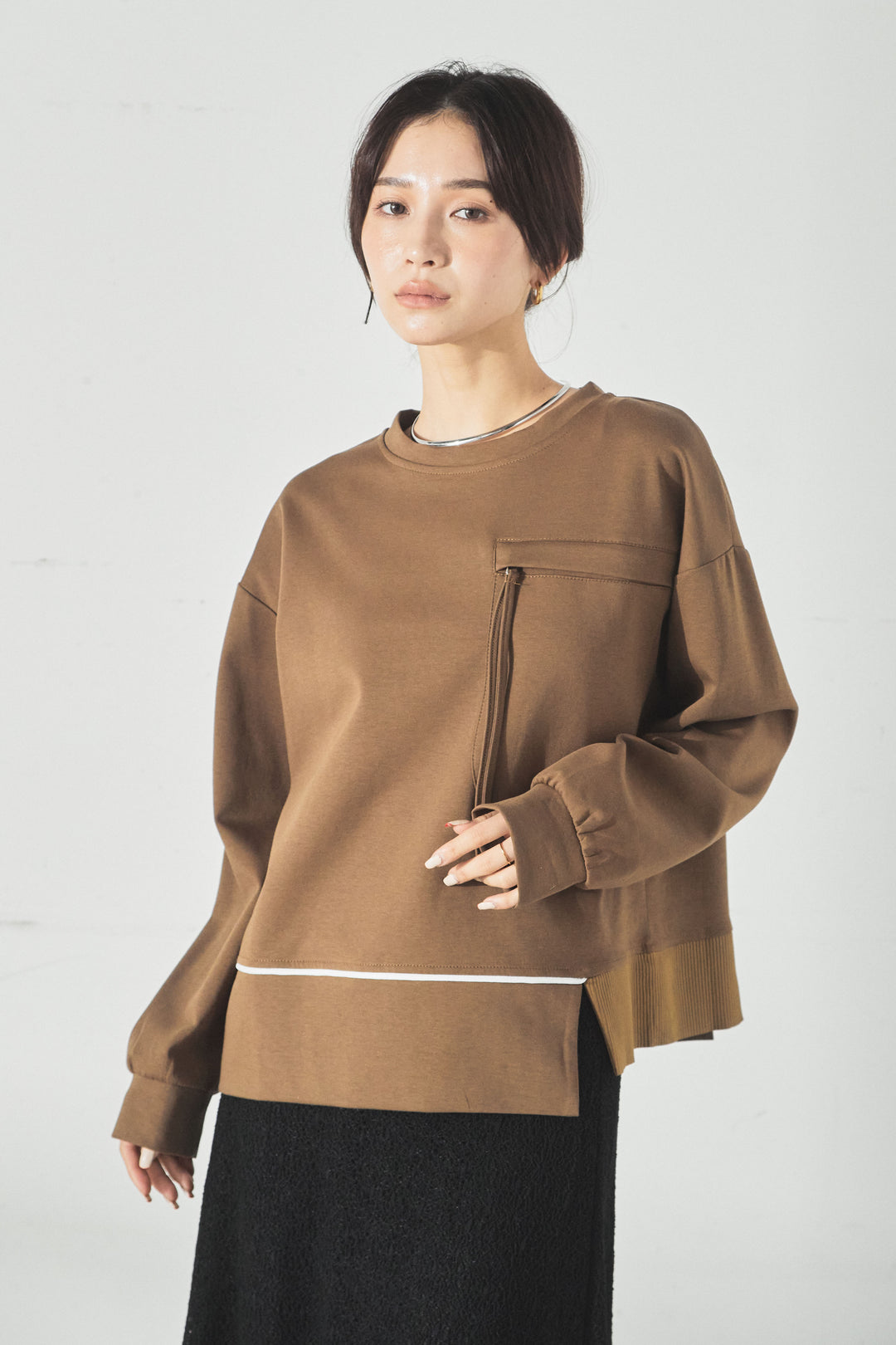 裾アシンメトリーポケットデザインプルオーバー/ホワイト