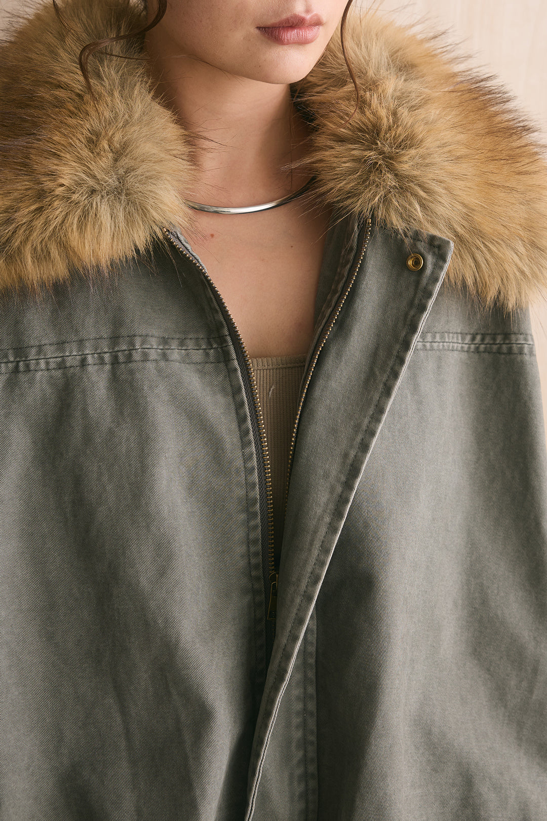 [SET]ファーカラーヘムバルーンブルゾン+リーフ柄ベロアレーススカート(2set)