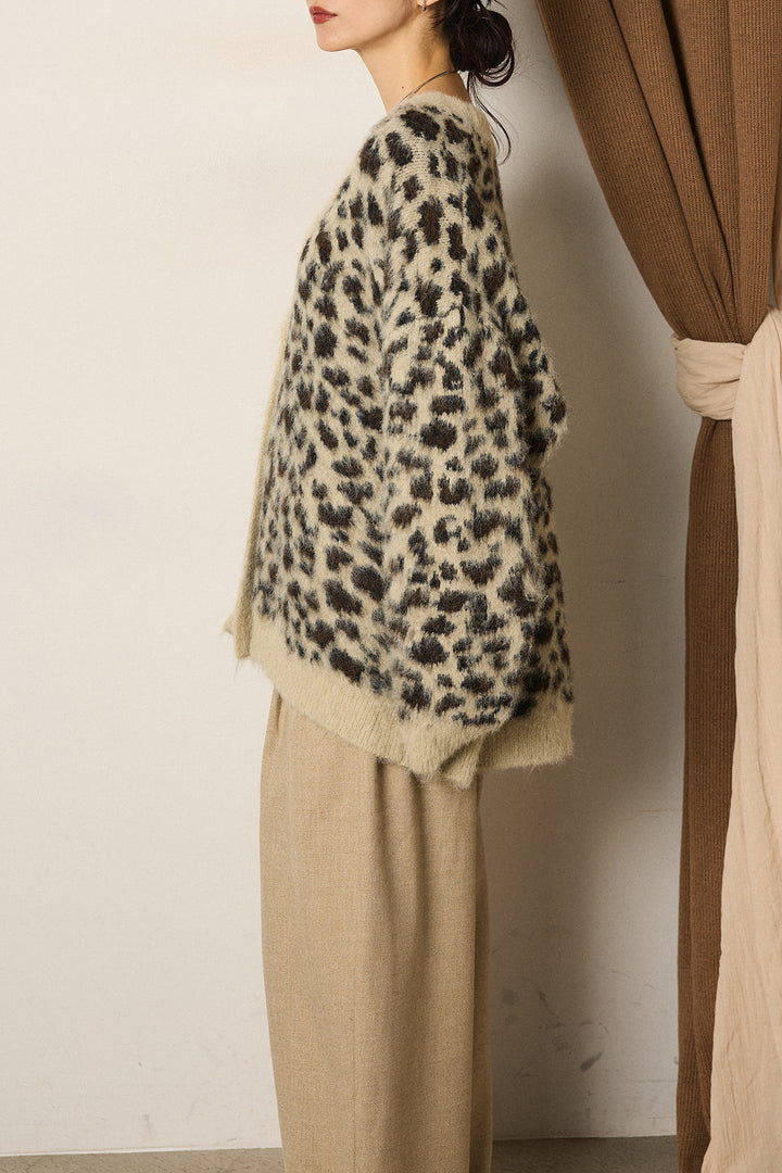 【即納】起毛Vネックレオパード柄ニットカーディガン