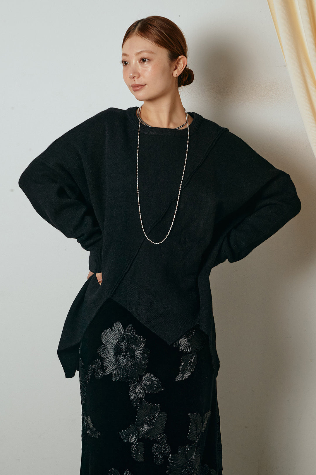 [SET]アシンメトリーデザインニットトップス+センターラインニットパンツ(2set)