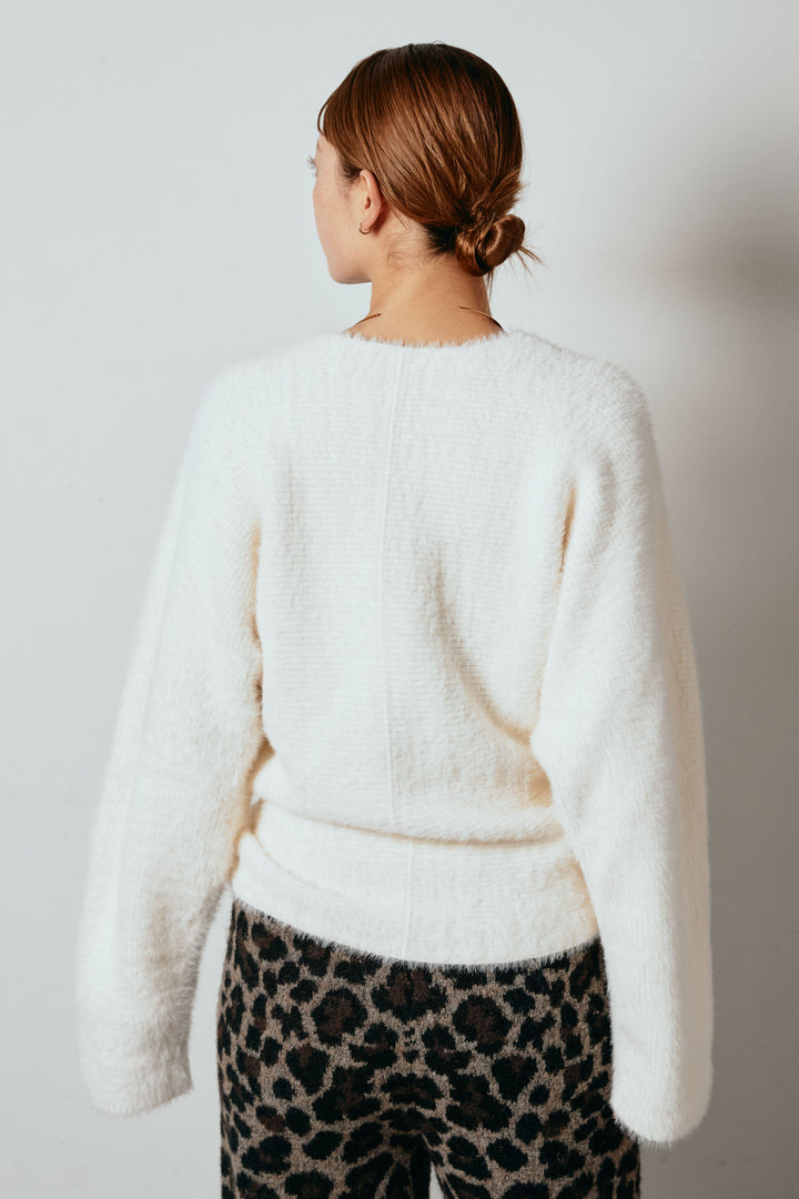 シャギーカシュクールニットトップス