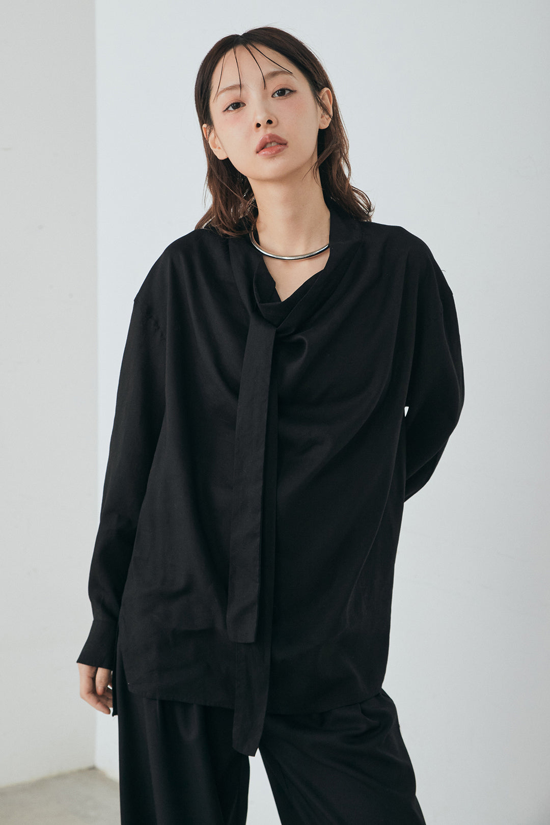 [SET]ニュアンスボータイブラウス+斜めボタンタック入りスラックス(2set)