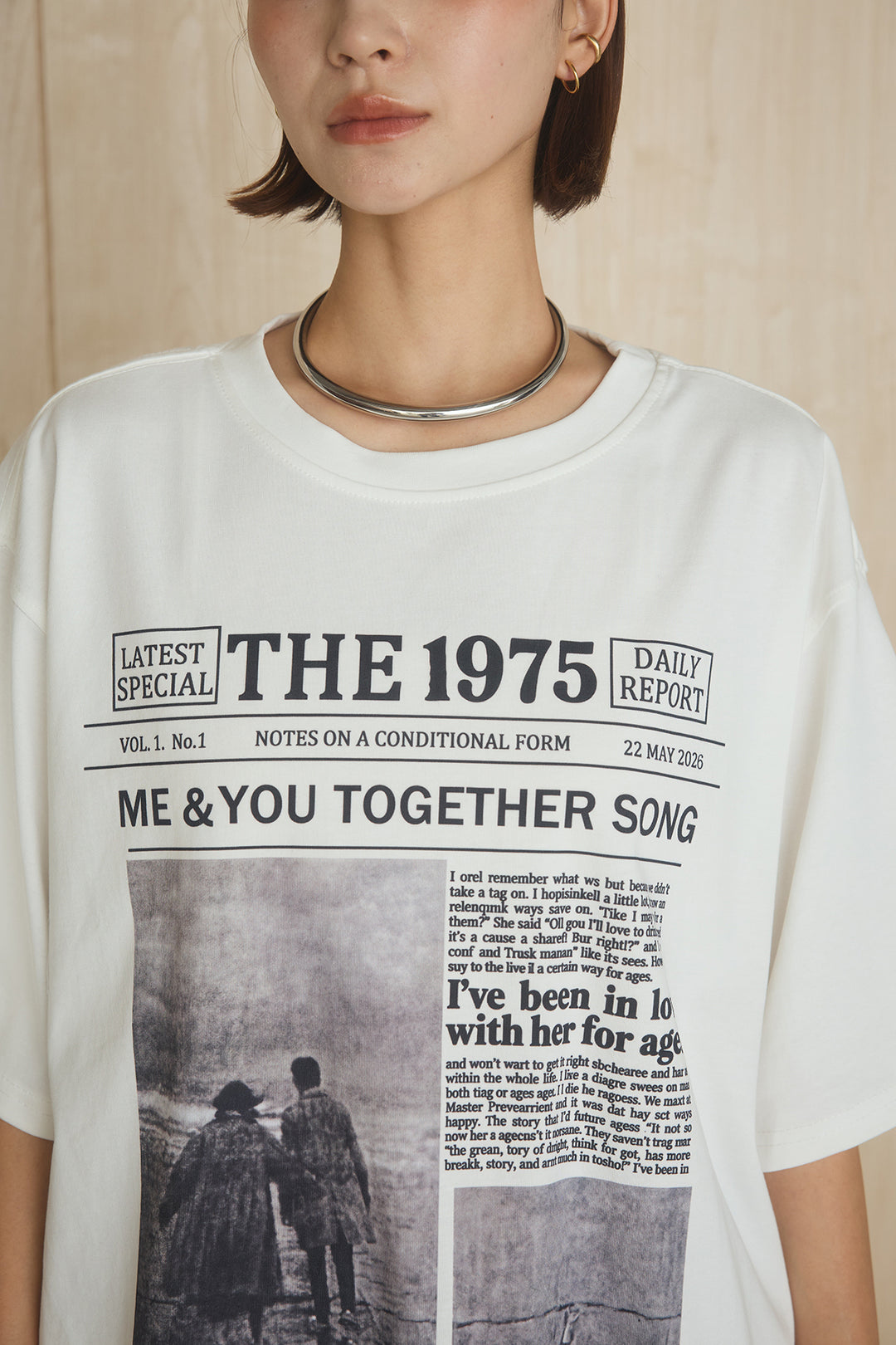 1975グラフィックTシャツ