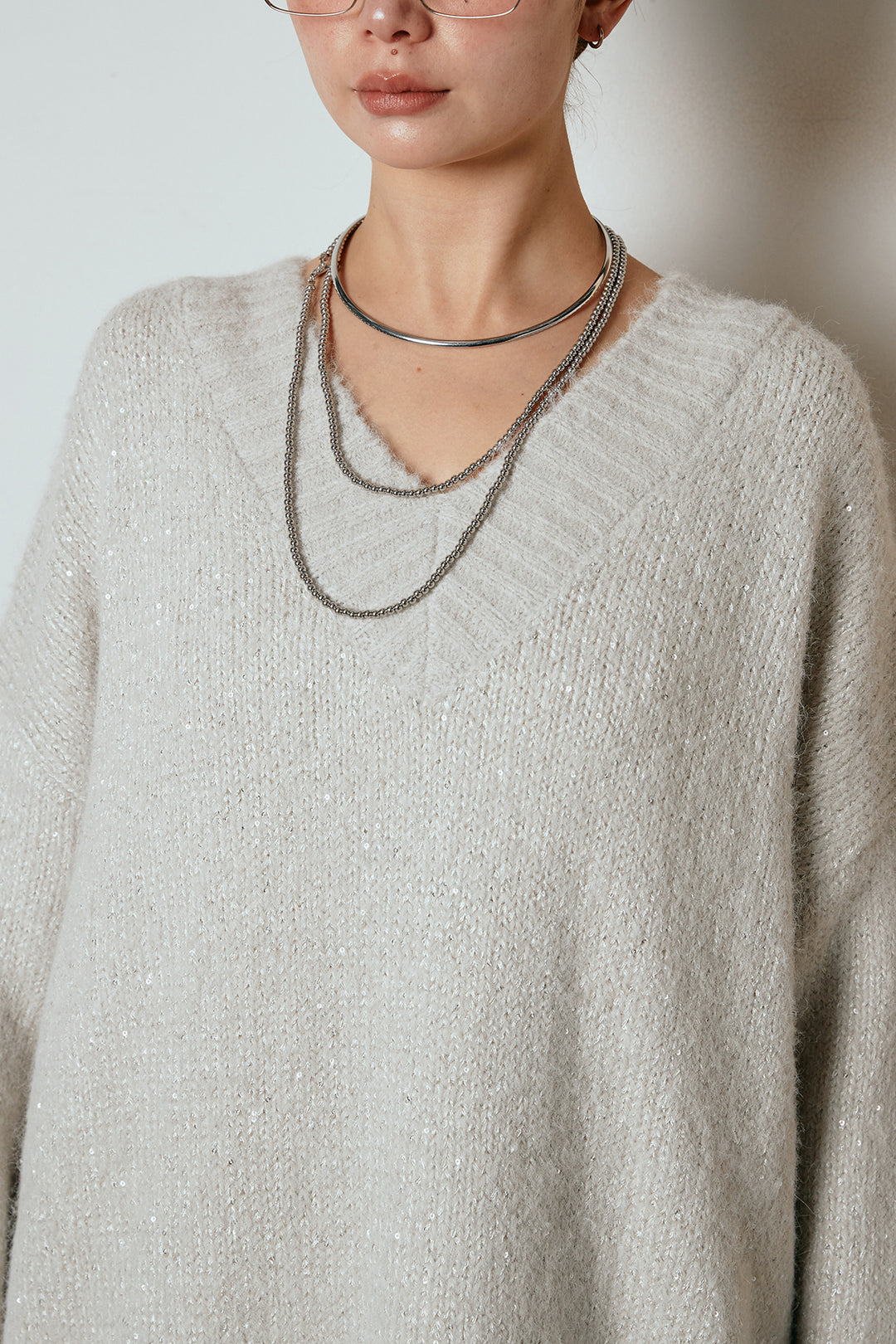 Vネックルーズラメニットトップス