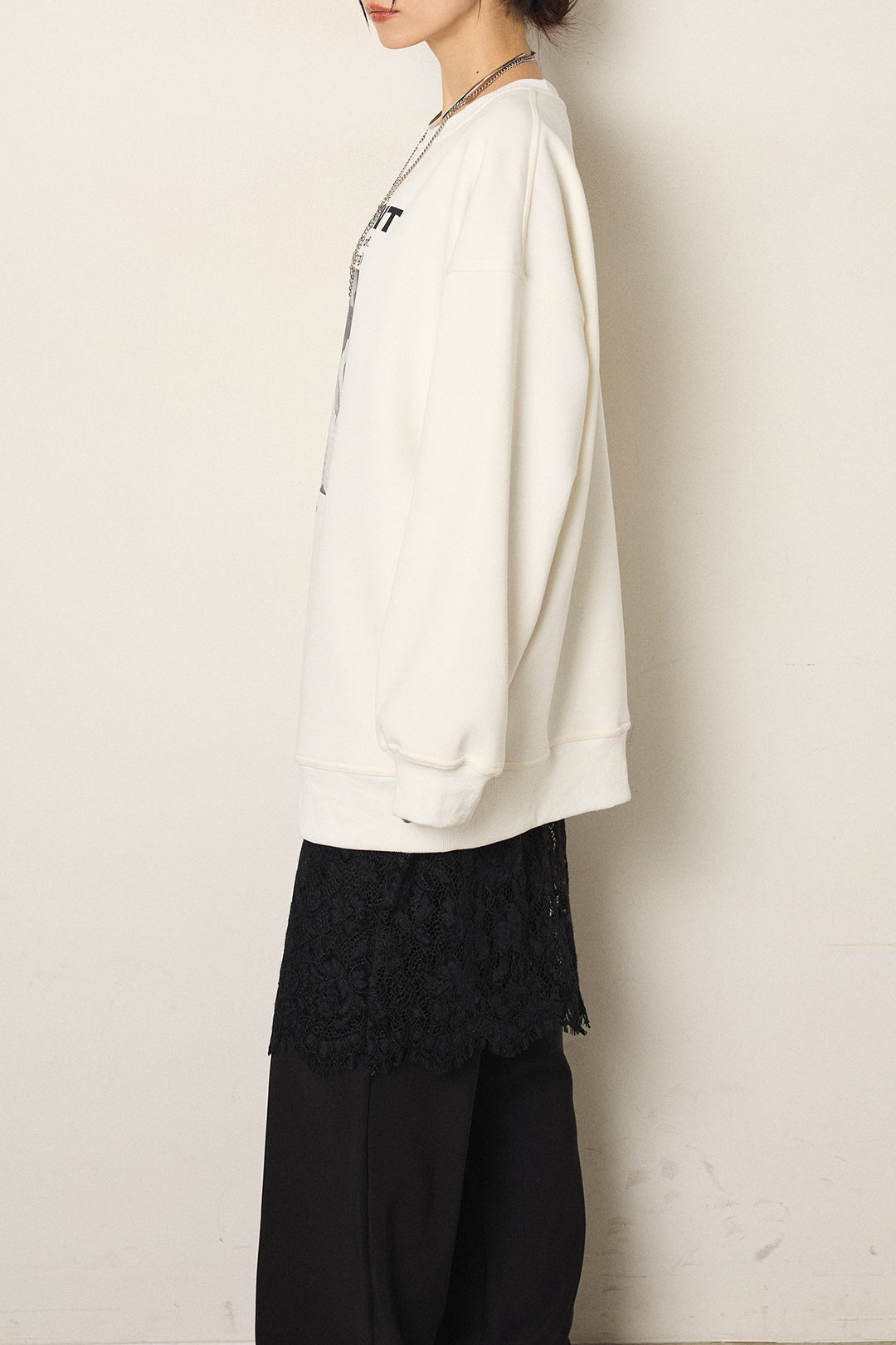 モノトーンプリントスウェット